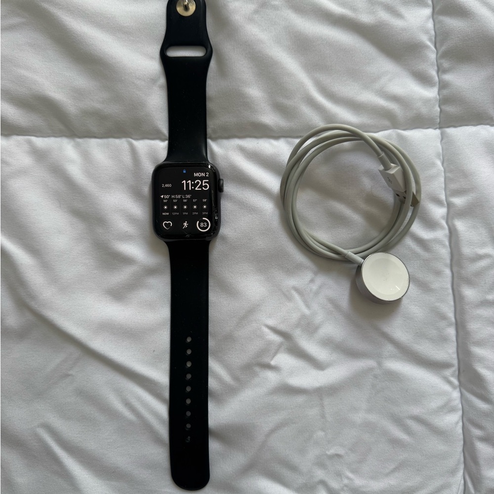 Apple Watch SE (GPS, 44mm) - Space Gray With Black Sport Band & Charger